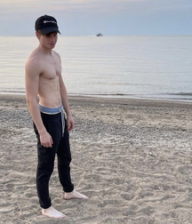 Boys at beach and water 6121a01fe0167.jpg