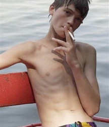 Boys at beach and water 6121a02e754cc.jpg