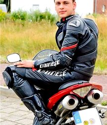 Boot and biker boys 612bac2181c88.jpg