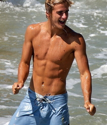 Hotties in summer sun 6135392eb0029.jpg