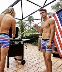 Hotties in summer sun 6135393321c1c.jpg