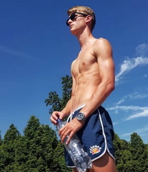 The sunny twinks 6139fdf6e423e.jpg