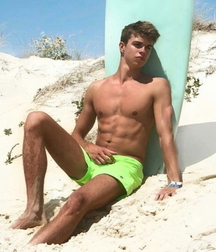 Divine male models 616b0442ebdb5.jpg