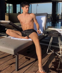 Divine male models 616b0446d25f6.jpg