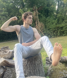 Sweaty feet may need a tongue bath 616b132f2bcee.jpg