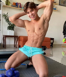 Gorgeous high school lads on vacation 6172d9d9cfe6a.jpg