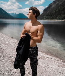 Gorgeous high school lads on vacation 6172da27bcfc7.jpg