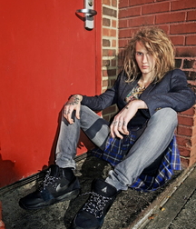 Blond hot and horny 617ac32707d51.jpg