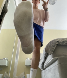 Boys show big smelly feet 617f10c2aca95.jpg