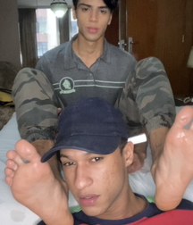 Boys show big smelly feet 617f110857047.jpg