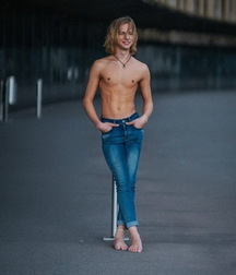 Beautiful high school mates 6185971572efa.jpg