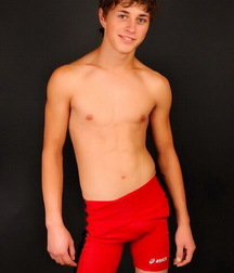 Guys loving sports 6185974ed404d.jpg