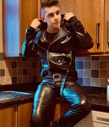 Fetish love 6187018bbd552.jpg