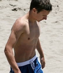 Male beauty 618931bd2301b.jpg