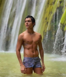Male beauty 618931ced188e.jpg