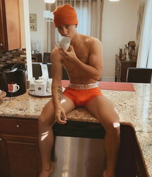 Beautiful male model boys 618eb480c949a.jpg