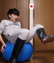 Amazing boys in boots 61a5602f617da.jpg