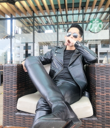 Amazing boys in boots 61a5603c9c135.jpg