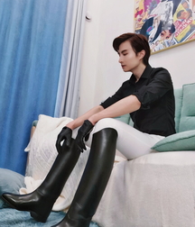 Amazing boys in boots 61a5604f4d22d.jpg