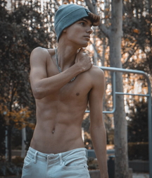Hotties show bodies 61a75de3b5789.jpg