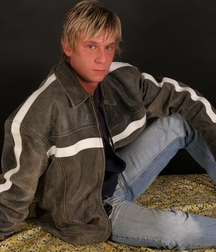Blond college buddies 61b0c79b44037.jpg