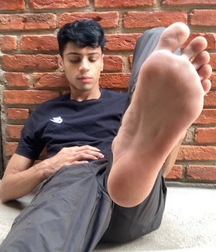 Worship masters smelly feet 61c8fb622a437.jpg