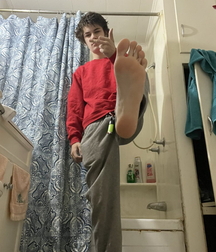 Worship masters smelly feet 61c8fbb0e0183.jpg