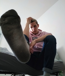 Lick some smelly 61e297eae981f.jpg