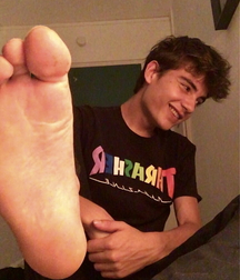 Lick some smelly 61e29819efc0b.jpg