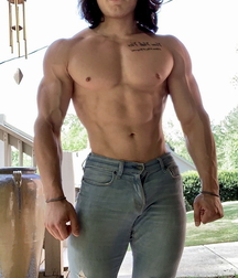 Stare at perfect bodies 61e9b3f489b0b.jpg