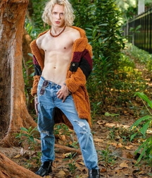 Pretty and nice youngsters 61eb10444cb7b.jpg