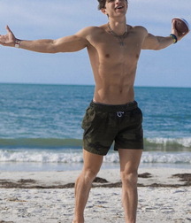 Hotties to find everywhere 61f1bf97112e2.jpg