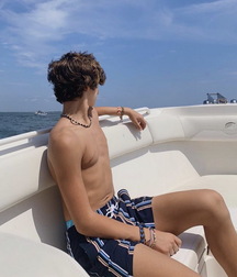 Holidays at seaside 61fd57d86f1be.jpg