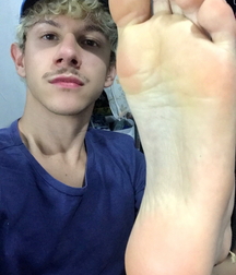 Sniff sweaty toes and sox 620822abe5c60.jpg