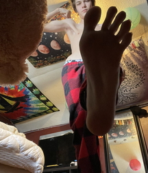 Sniff sweaty toes and sox 620822ddf062c.jpg