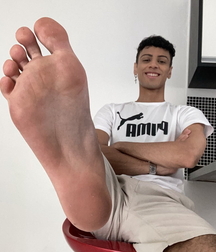 Sniff sweaty toes and sox 620822e005fde.jpg