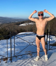 Spicy college jocks 6213da2bc087c.jpg