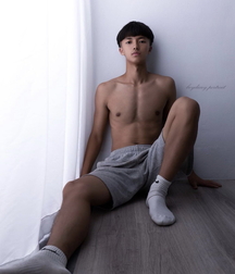 Worship naughty boys sweaty feet 6219117cbd48e.jpg