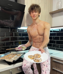 Hot and delicious 622243eb2b728.jpg