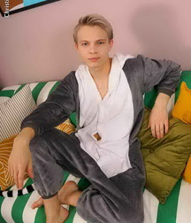 The hotter the better 6223c25b4c71d.jpg