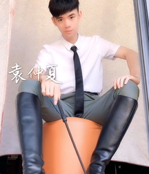Praud wearing boots 627183c6873a9.jpg