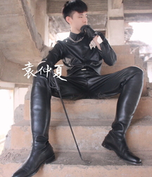 Praud wearing boots 627183ff22a6d.jpg