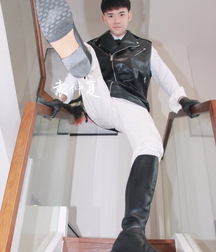 Praud wearing boots 62718420cde62.jpg