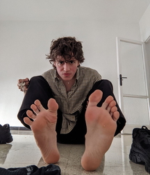 College foot masters cutie boys porn 628f8abd7e7c0.jpg