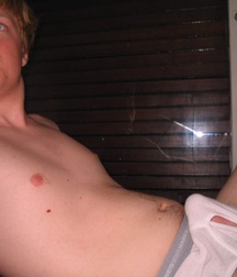 Gayteenred 5d595784644a0.jpg