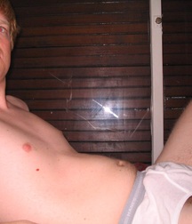 Gayteenred 5d5957978c3ca.jpg