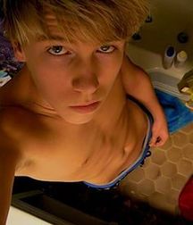 Sweet blonde guys 5c1a5cdded948.jpg