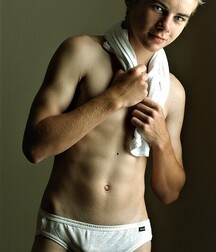 Speedo's Gay Tube Public 5f8a87d17b46c.jpg