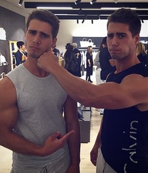 twins 5c3943aa9215c.jpg