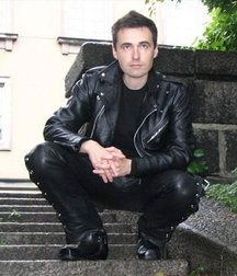 Leathers and some others - 2 5c91e8e6c4fde.jpg